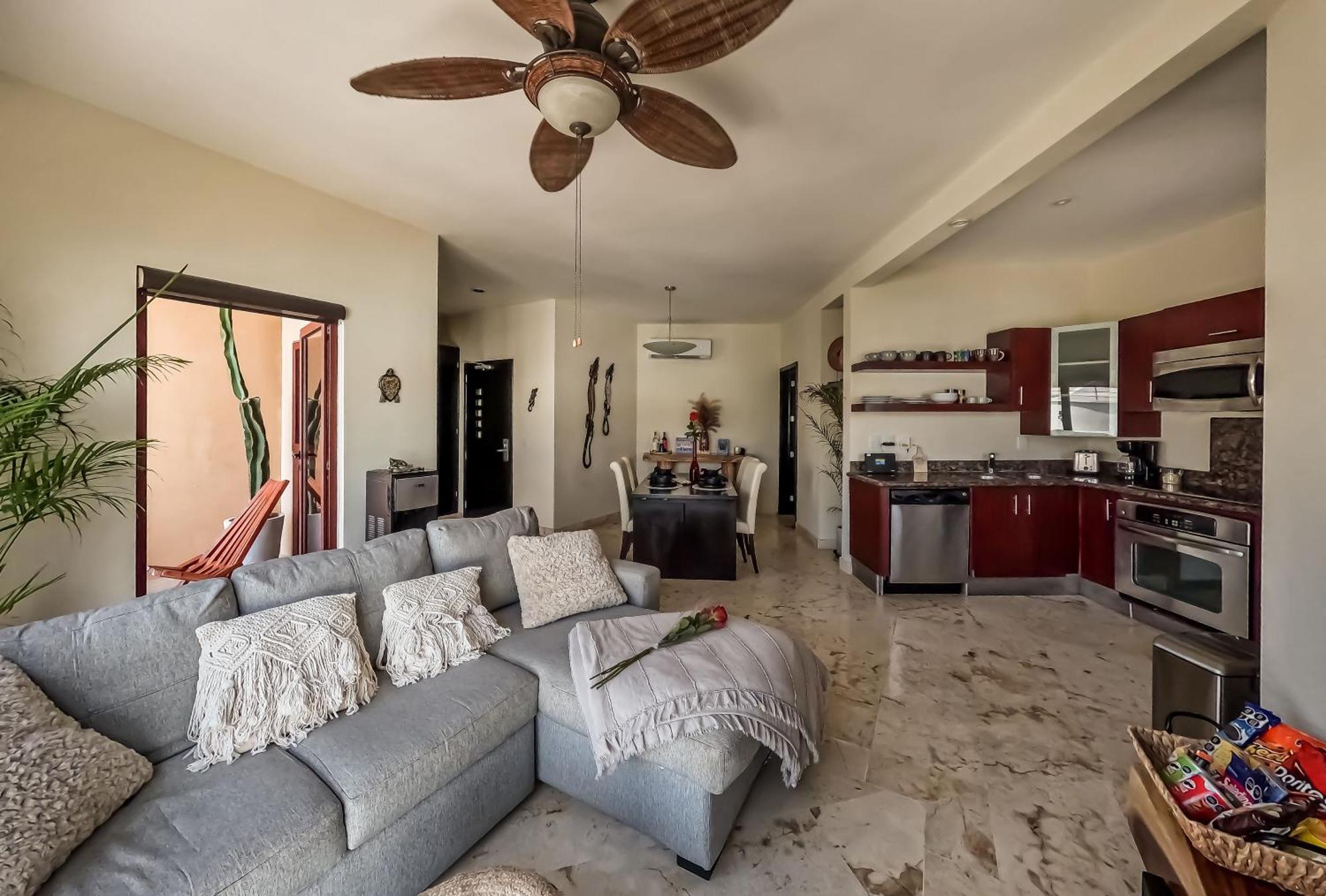 Beachfront Chic At El Faro Apartamento