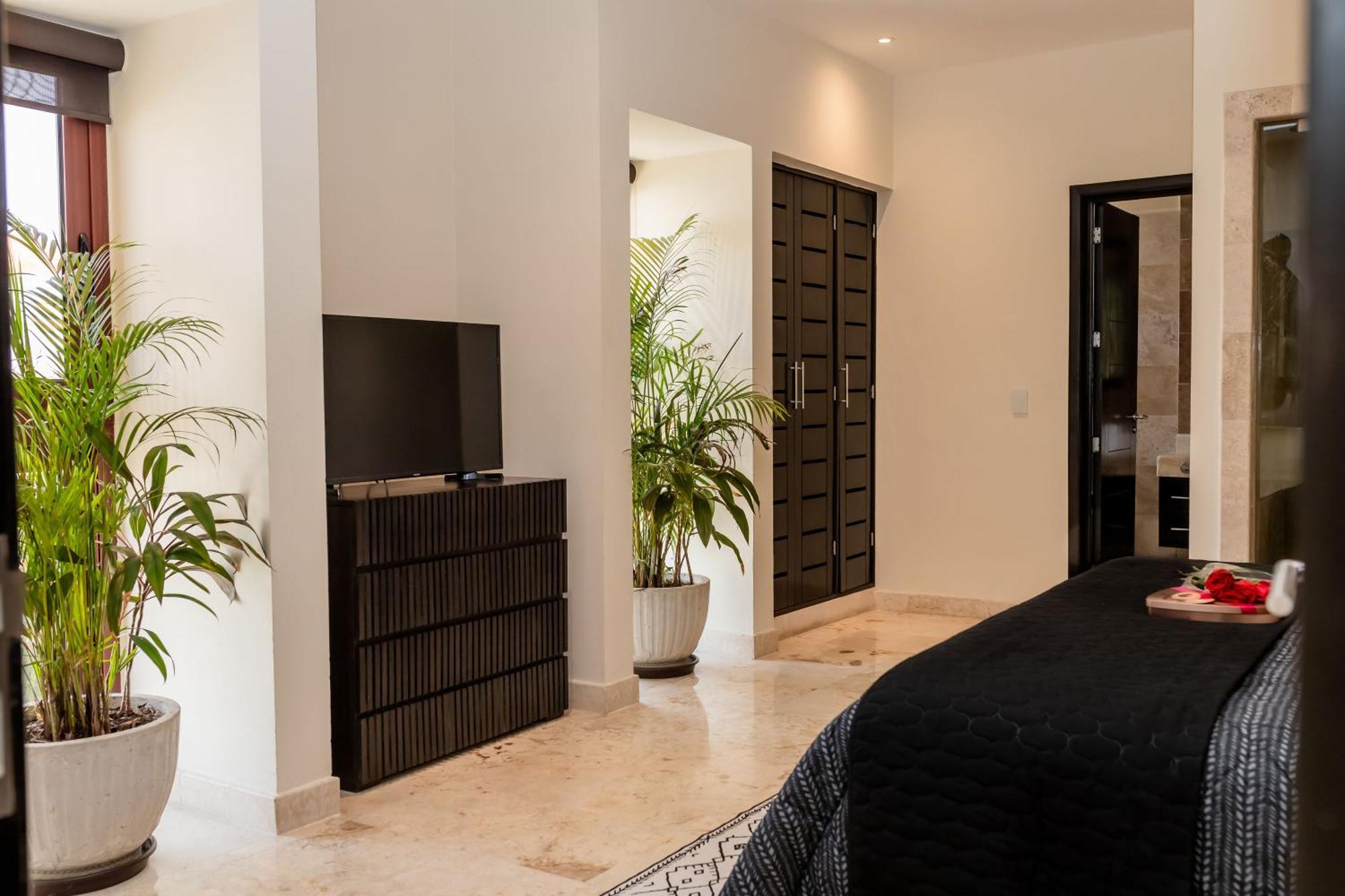Beachfront Chic At El Faro Apartamento
