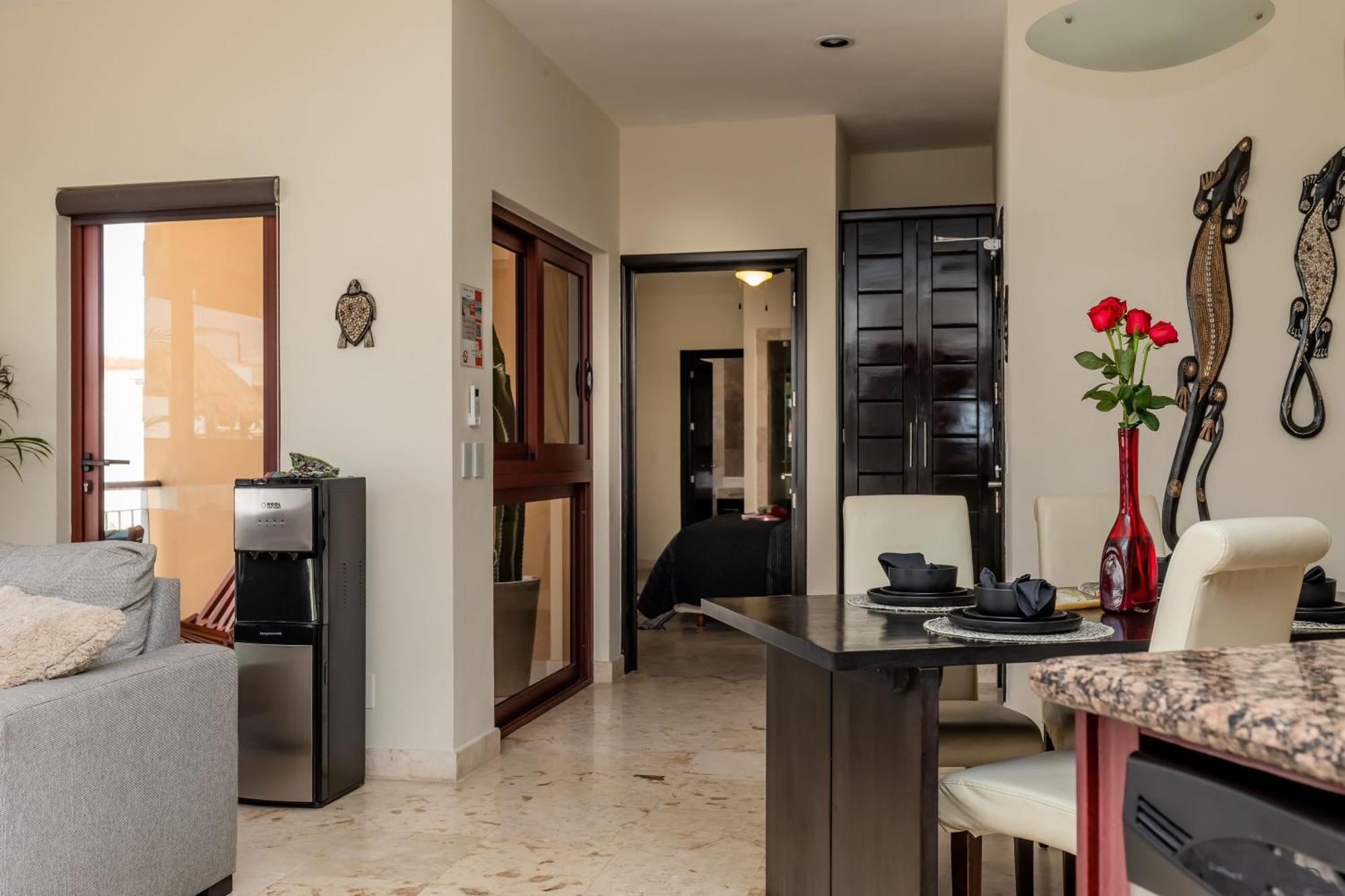 Beachfront Chic At El Faro Apartamento *