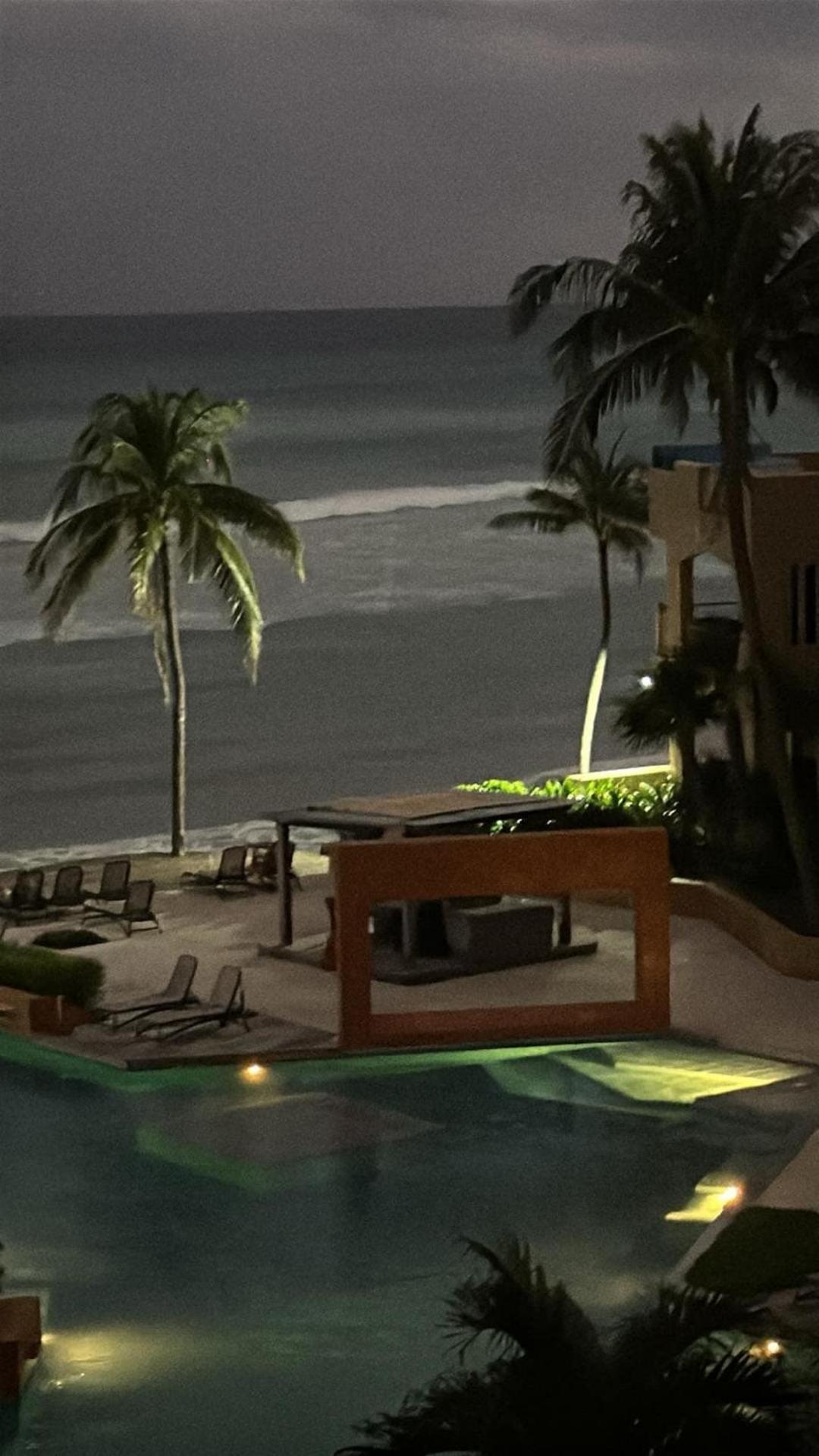 Beachfront Chic At El Faro Apartamento Playa del Carmen